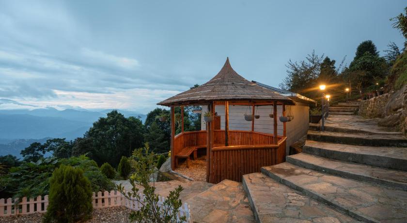 Summit Enigma Resort & Spa Lamahatta - image 7