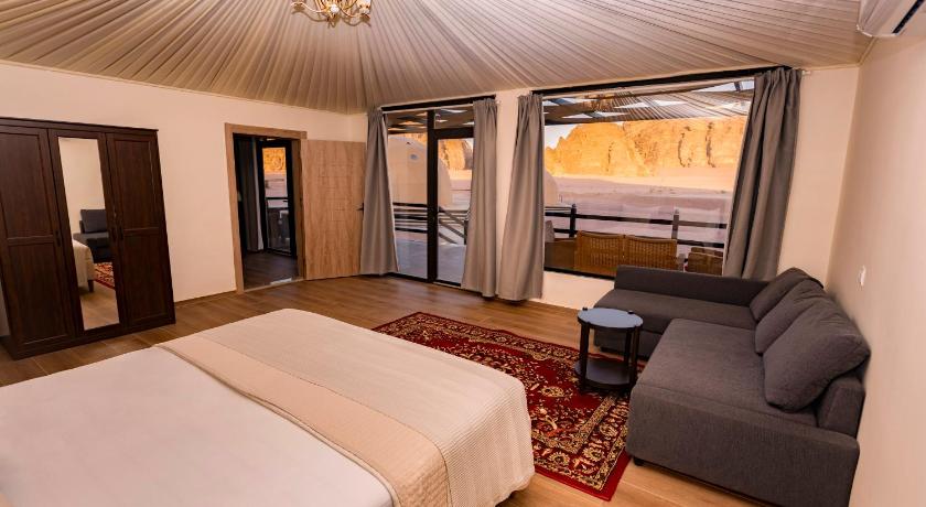 패밀리 2베드룸 텐트 (Family Two-Bedroom Tent) 이미지 0