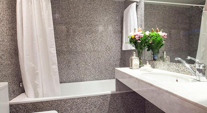 Apartment Barcelona Rentals - Sarria Apartments Near Center photo
