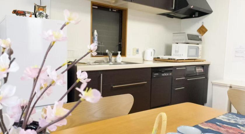 Kyoto 夏様香驛 Spacious Traditional Kyoto House, 4 Bedrooms, Sleeps 8, 2 Bathrooms 3-Star Accommodation pool