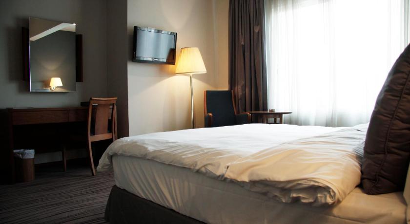 Image of Standard King or Twin Bed - Double Use 5