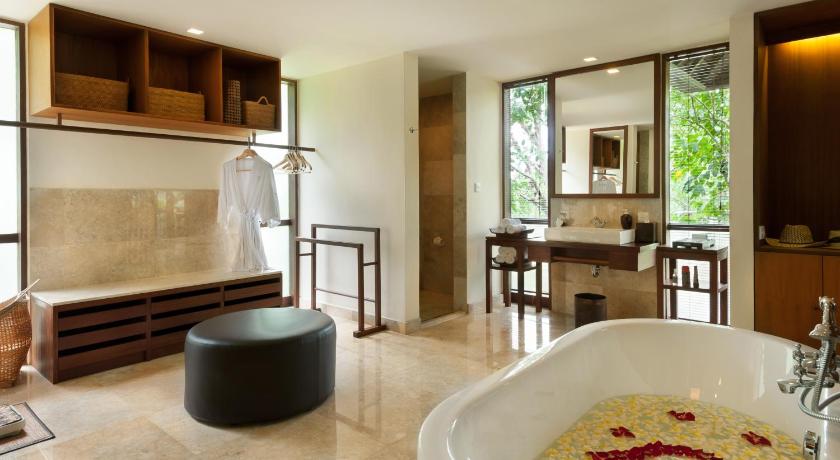 Image of Three-Bedroom Pool Villa 4