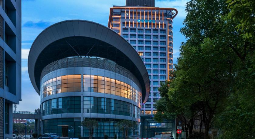 Hanting Hotel Shanghai Anting Metro Station - image 2