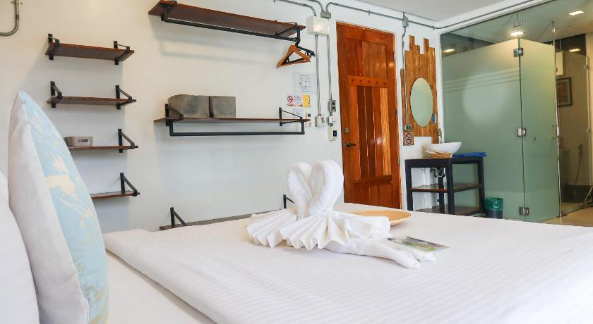 Image of Standard suite balcony 15