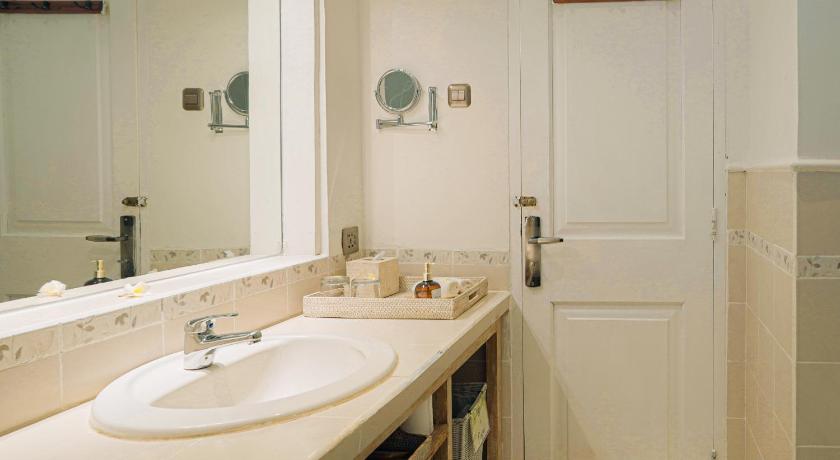 Foto Kamar Deluxe dengan Pemandangan Laut (Deluxe Room with Sea View) 2