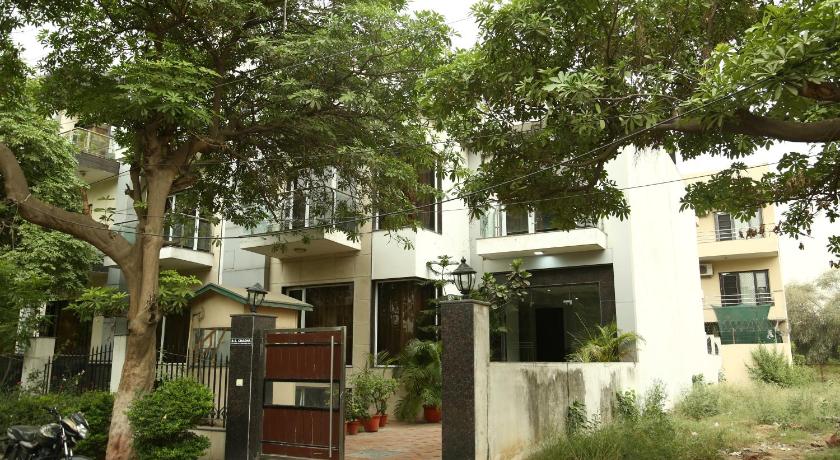 Imperial Apartments Gurgaon photo