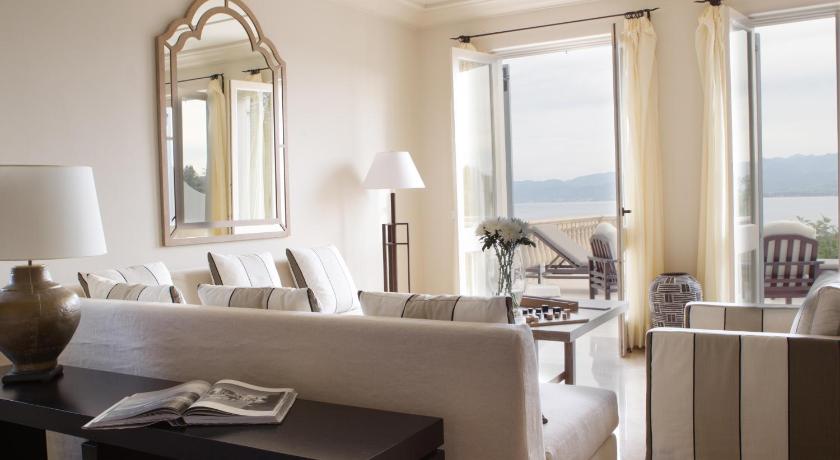 Image of Junior Suite with Private Pool 1