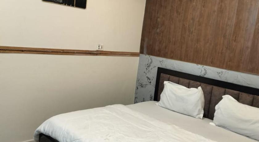 hotel Satya - image 47