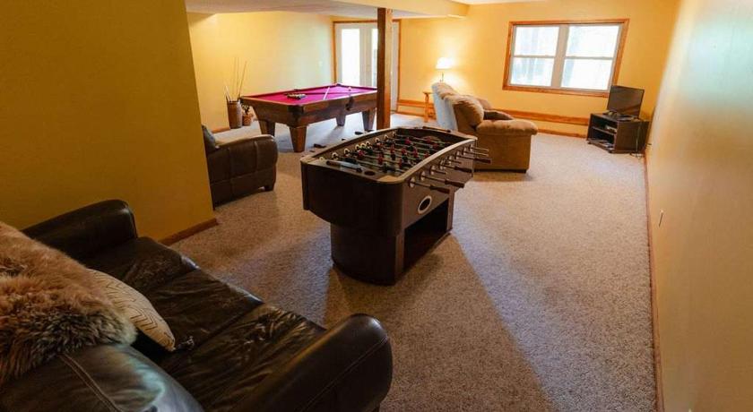 Rockbridge Cheerful Two Bdrm Cabin with Hot Tub & Pet Friendly 4-Star Accommodation suite