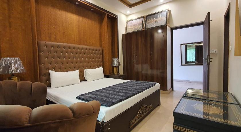 Hotel Luxe Height Lahore - image 13