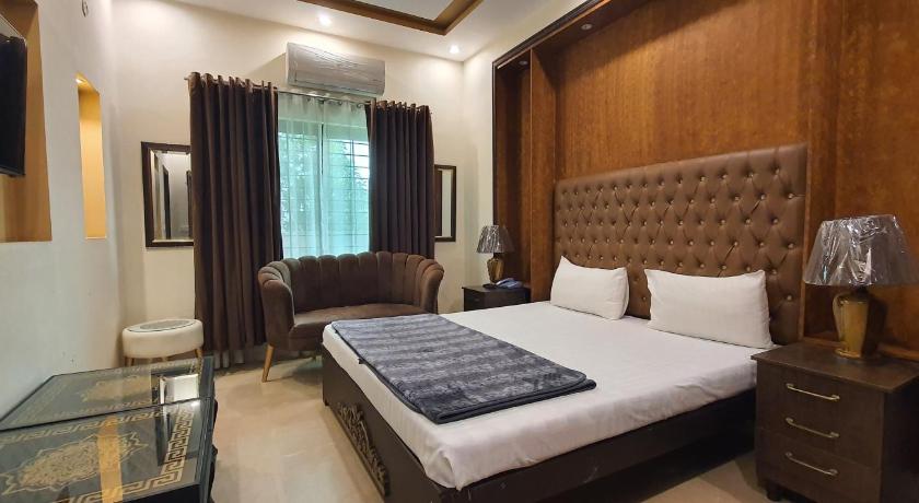 Hotel Luxe Height Lahore - image 3