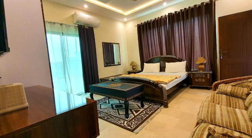 Hotel Luxe Height Lahore - image 5
