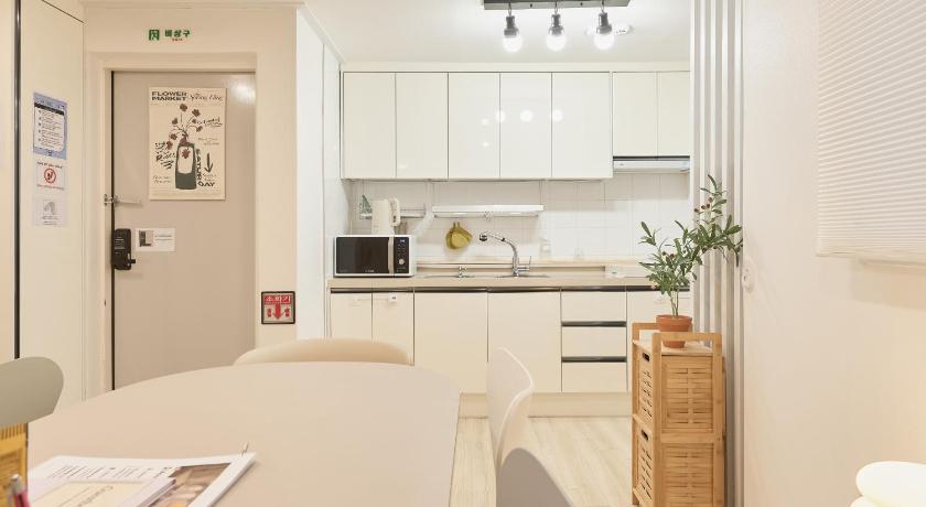 서울 혜화문명동Stay, 3 min to Naksan Park, 8 min to DDP, 10 min to Gyeongbokgung, 대학로 6인숙소 (Hyehwamun Myeongdong Stay, 3 min to Naksan Park, 8 min to DDP, 10 min to Gyeongbokgung, Daehak-ro, p) 4성급 싱글룸 객실