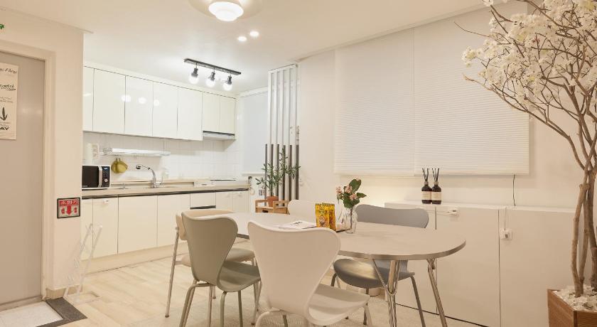 서울 혜화문명동Stay, 3 min to Naksan Park, 8 min to DDP, 10 min to Gyeongbokgung, 대학로 6인숙소 (Hyehwamun Myeongdong Stay, 3 min to Naksan Park, 8 min to DDP, 10 min to Gyeongbokgung, Daehak-ro, p) 4성급 싱글룸 스위트룸