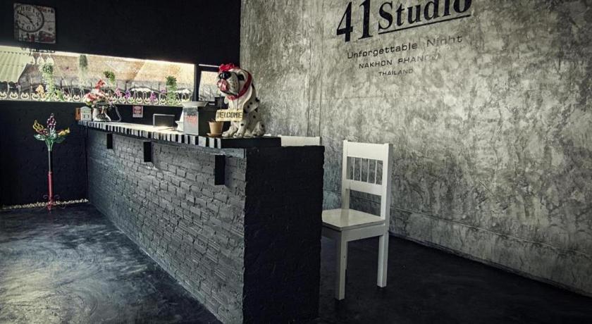 那空帕农 41Studio 3星级 酒店 套房