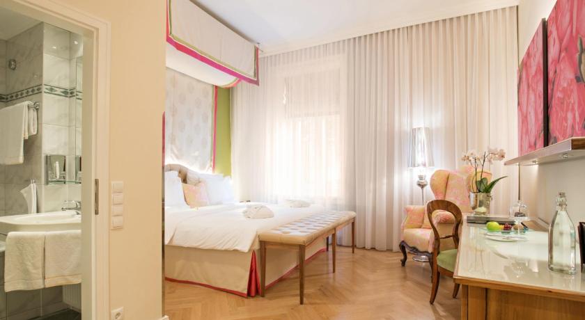 Image of Superior Double Room 6