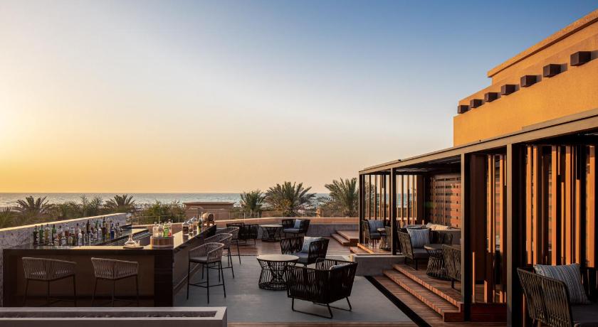 Saadiyat Rotana Resort and Villas - image 2