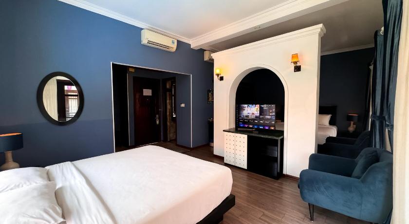 Immagine di Suite con Vista Piscina (Suite with Pool View) 4