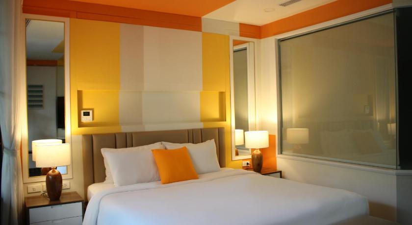 河内 LIVIE Hanoi Ham Long 4星级 酒店 泳池