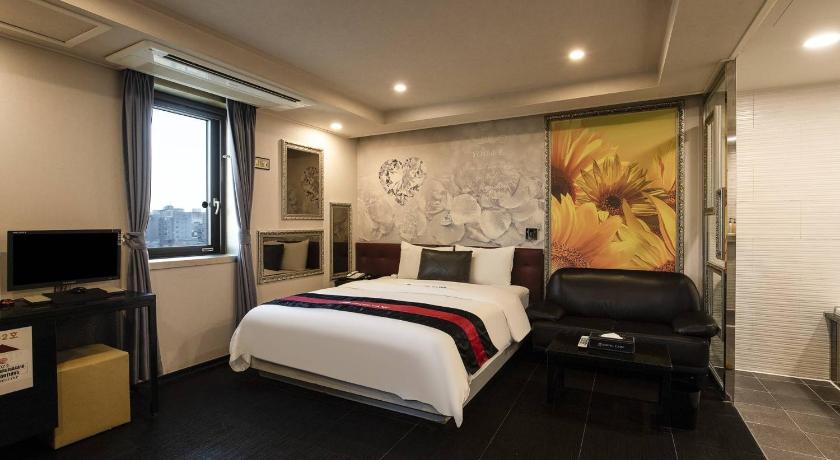 Seoul Hwagok Camp Hotel 2-Star Hotel restaurant