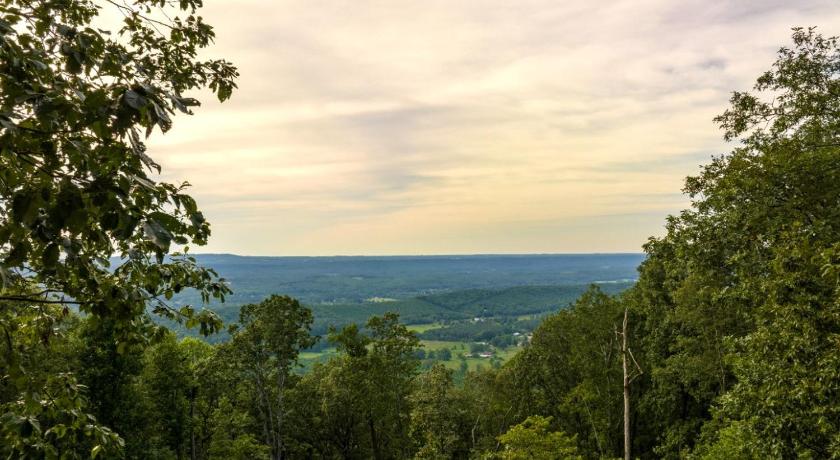 メントン (AL) Paradise Found - Lookout Mt Edge, Hot Tub & Views 4つ星 宿泊施設 スイート