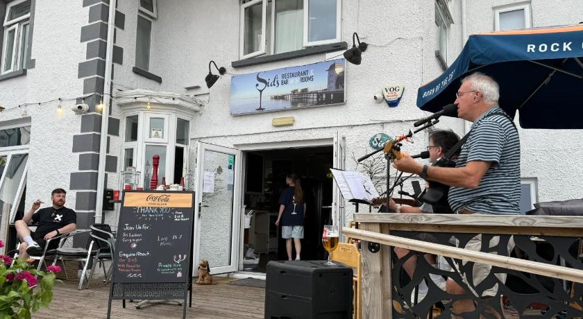 ペナース Sids restaurant and bar with rooms 3つ星 ホテル レストラン