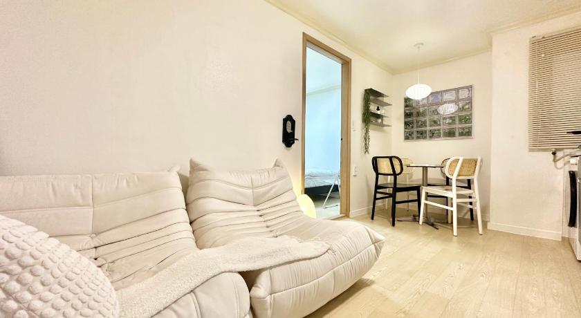 首尔 Konkuk Univ. 2BR Cozy Apartment near Subway 3星级 民宿 大堂