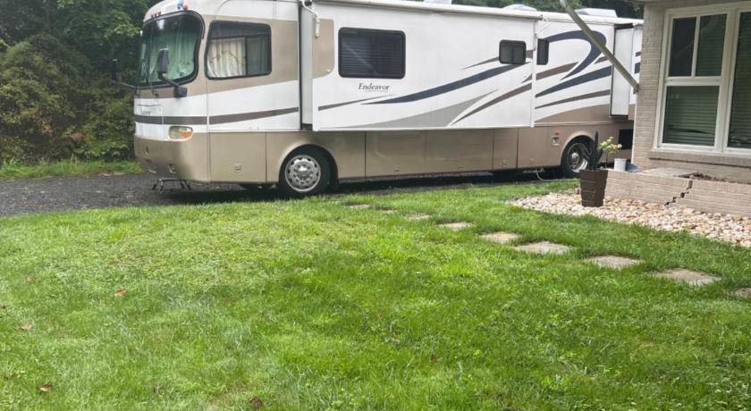 クエーカータウン (PA) Art Rv motorhome 4つ星 宿泊施設 スイート