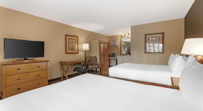 Accessibility - 2 Queen, Walk-in Shower, Nonsmoking attēls 1