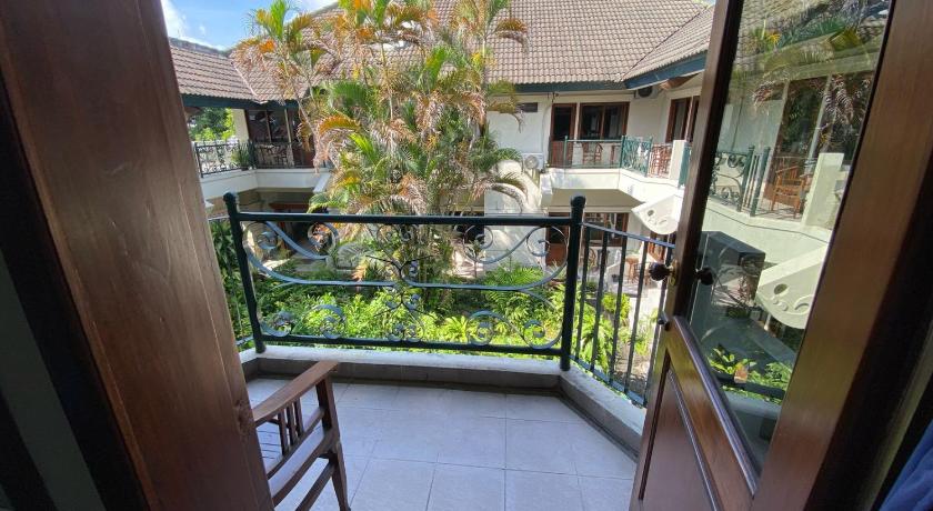 Image of Deluxe Triple With Balcony 1