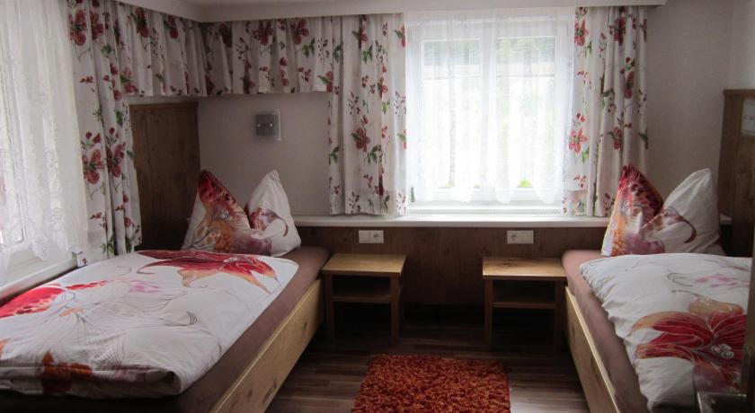 Image of Quadruple Room with Bathroom 0
