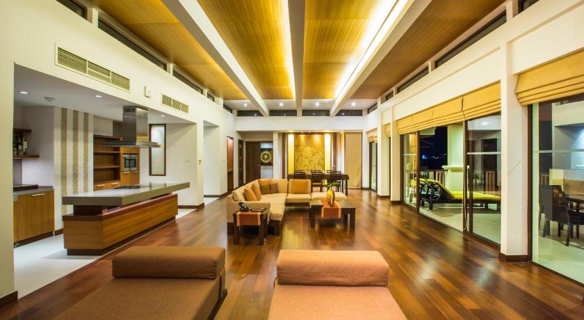 Image of Royal Seaview Jacuzzi Penthouse - 3 BR 4