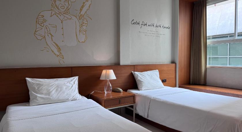 Image of Standard Twin Bed 4