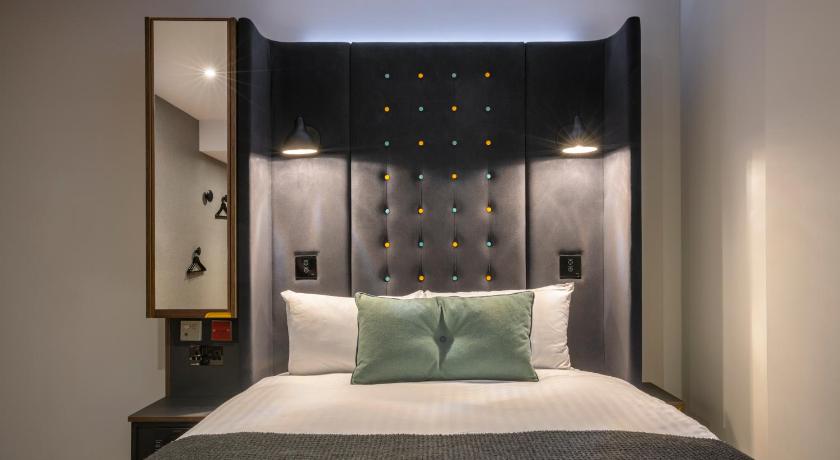 Immagine di Letto Matrimoniale - per Disabili (Accessible Double Bed) 6