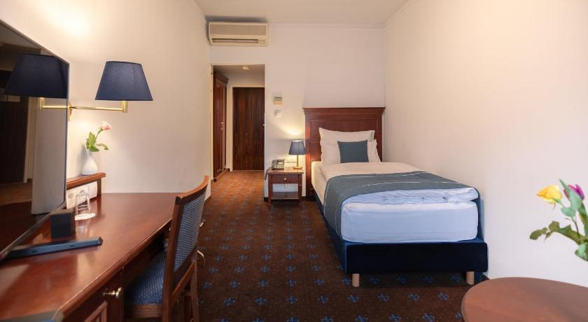 Image of Standard Twin Room with Balcony 0