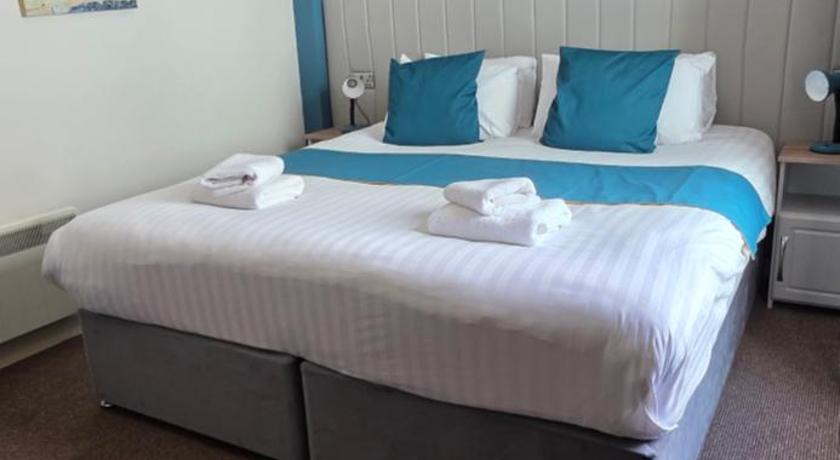 Image of Basic Triple Room 0