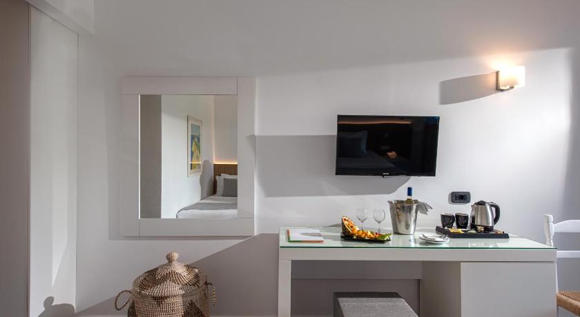 Image of Superior Seaview 7