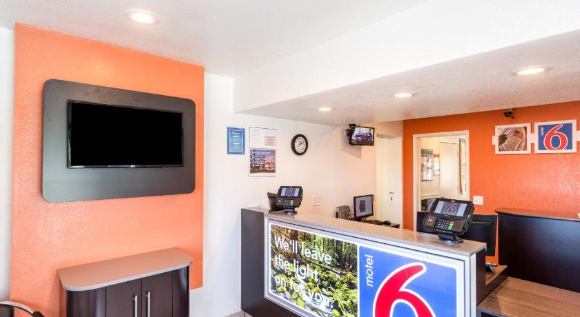 Motel 6-Redding, CA - Central