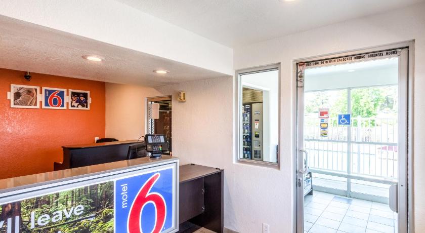 Motel 6-Redding, CA - Central