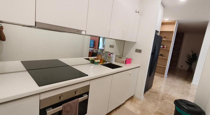 Sky Suites KLCC Apartment by Family Room Stay - image 6