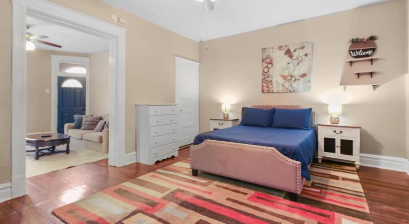 St. Louis (MO) 1BR Apartment with WiFi & Laundry near Downtown 4-Star Accommodation restaurant