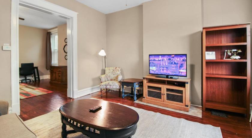 St. Louis (MO) 1BR Apartment with WiFi & Laundry near Downtown 4-Star Accommodation suite