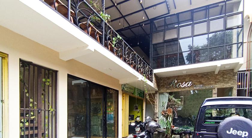 Rosa Pavilion Syariah near UMM Redpartner – Malang, MO