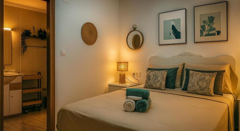Apartment 5 minutes from airport and beach