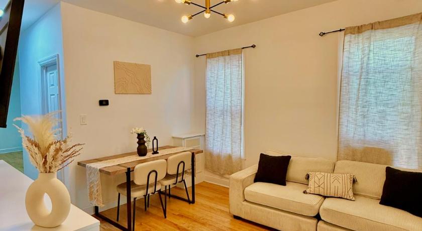 Spacious 3BR Apartment - 12min Newark Airport -Near NYC & Malls