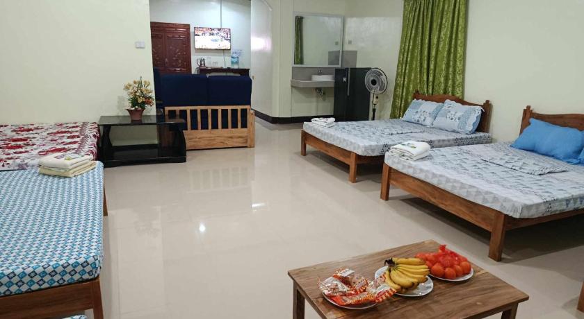 Image of Deluxe Family Room 0