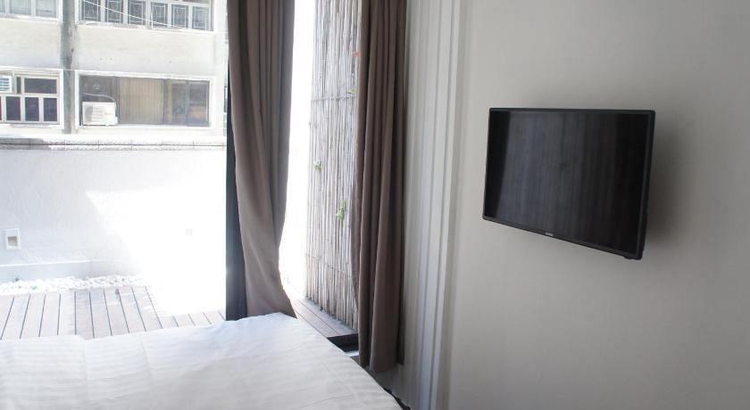 Image of Balcony Queen Room 1
