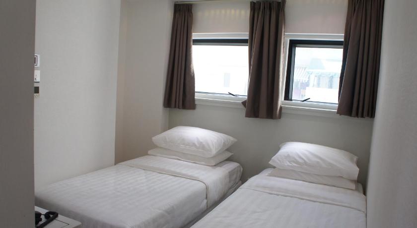 Image of Superior Twin Room 0