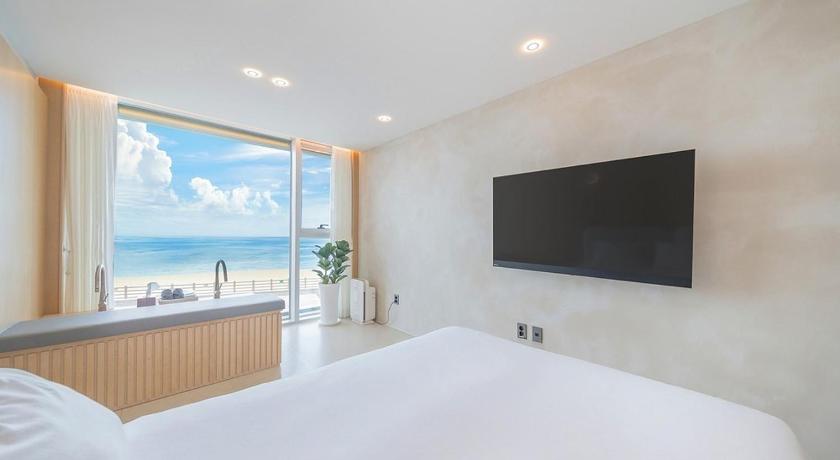 江陵 The Youngjin Pool Villa Pension 2つ星 ゲストハウス 外観