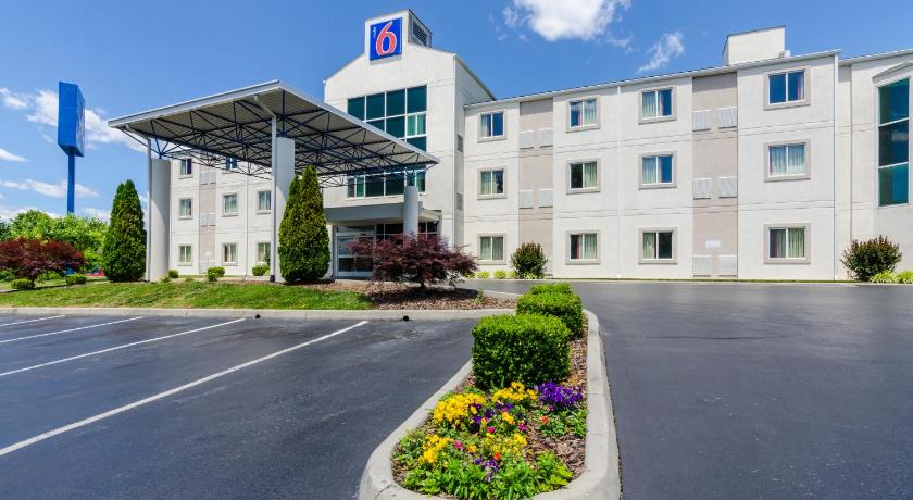 Motel 6-Bristol, VA